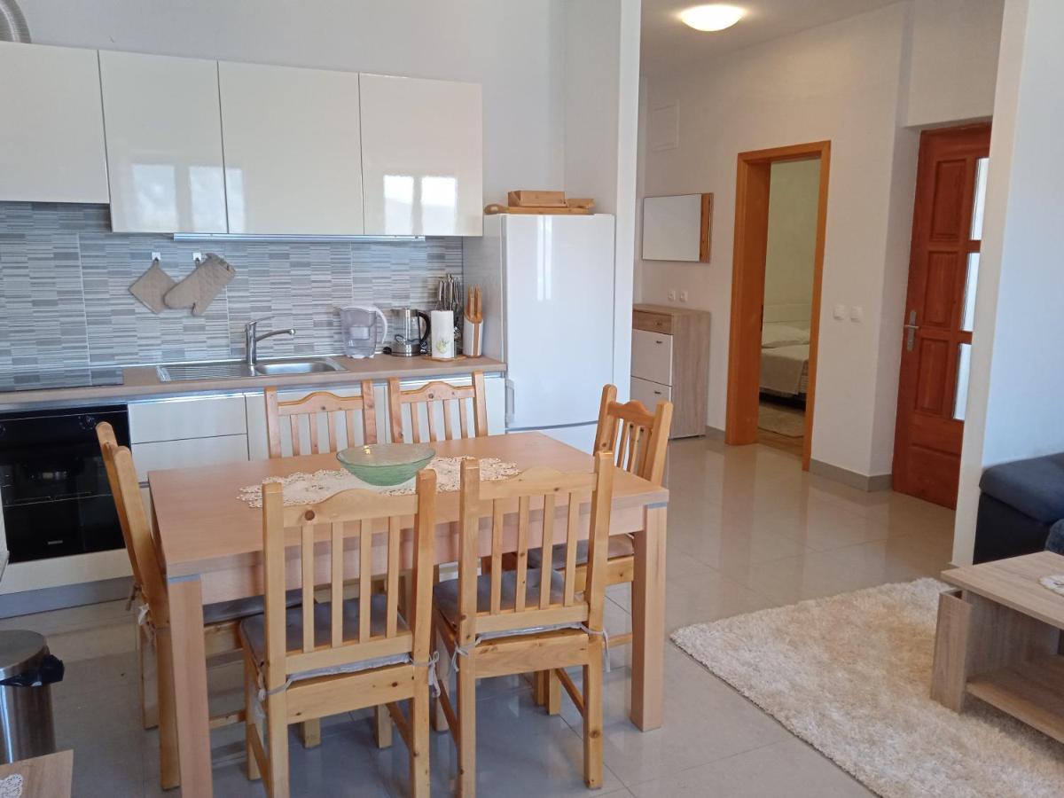 Apartments Aferdita Račišće Eksteriør billede